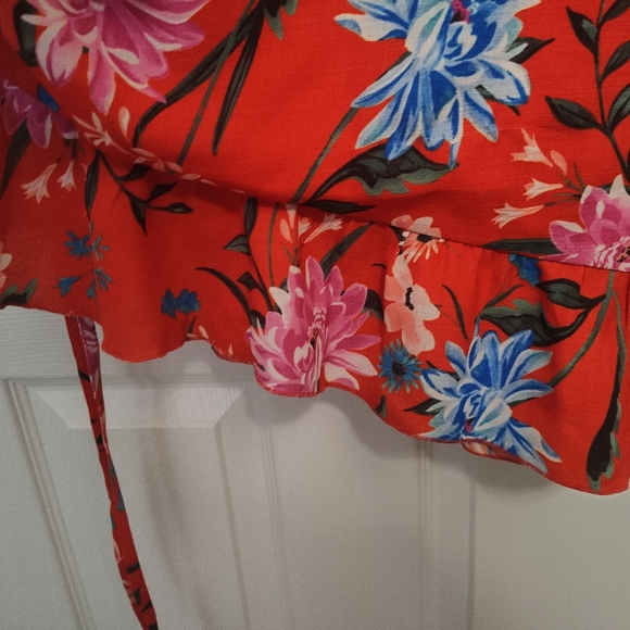 Ali & Jay Red Floral Midi Dress - Picture 6 of 7